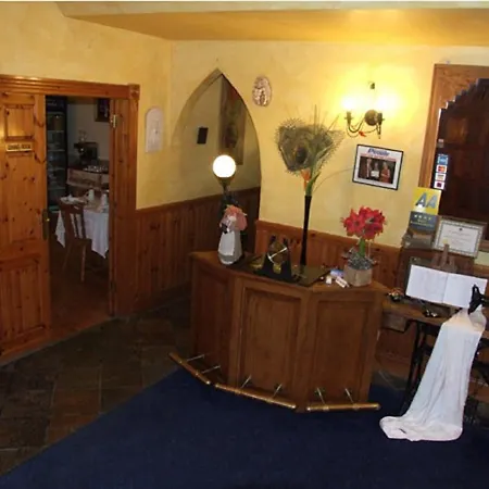 Pensión Glenshandan Swords