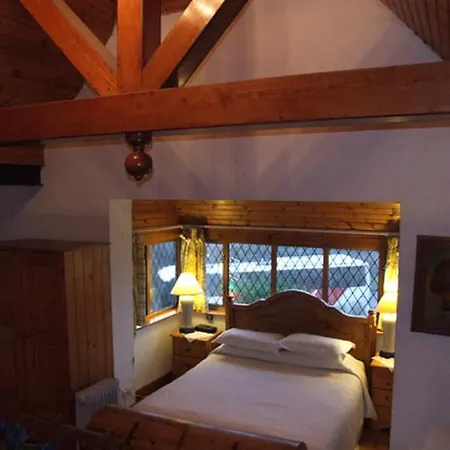 Pensión Glenshandan Swords